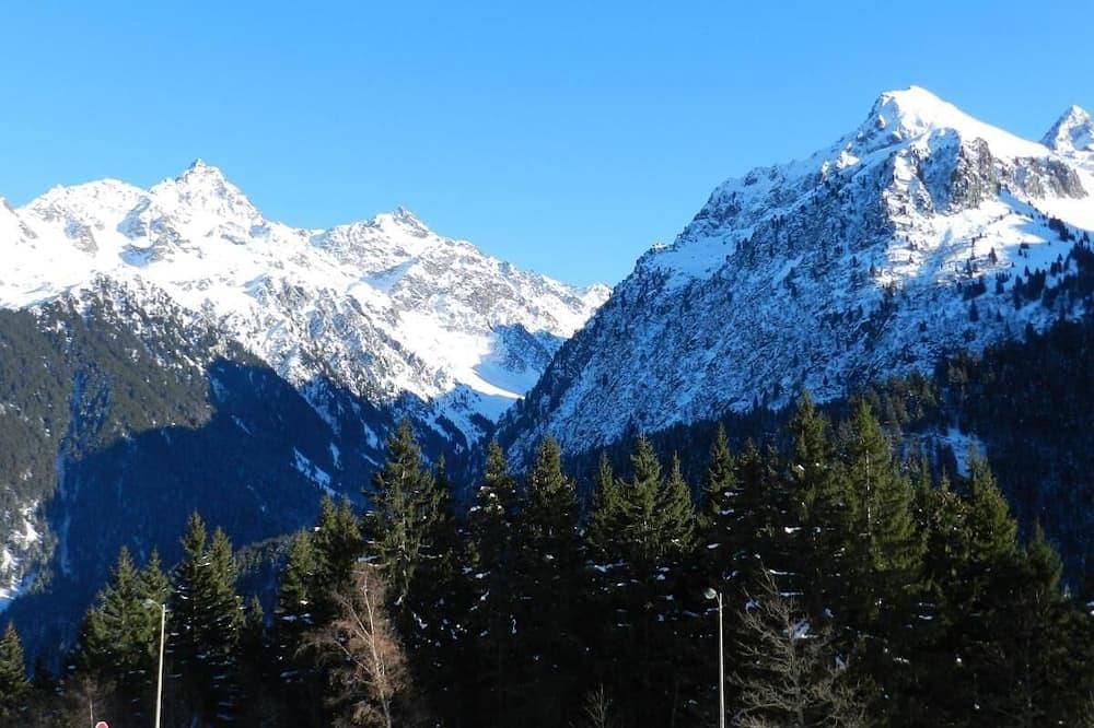 Foto 12 von 15: Bis 100m skipiste, blick tal/skipisten, balkon, parkmöglichkeiten, schließfach für die skier, 18m²