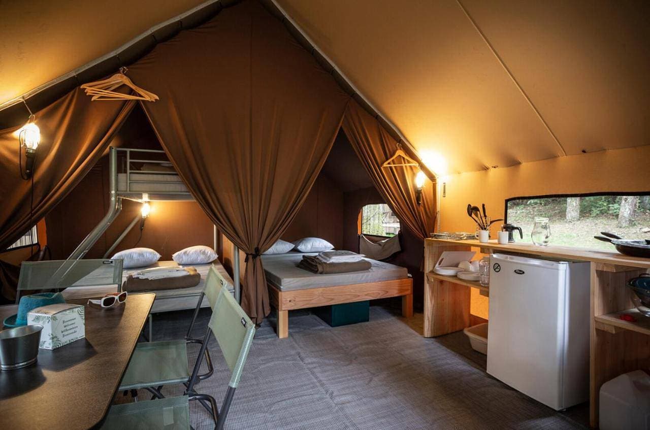 Foto 6 von 12: Tent
