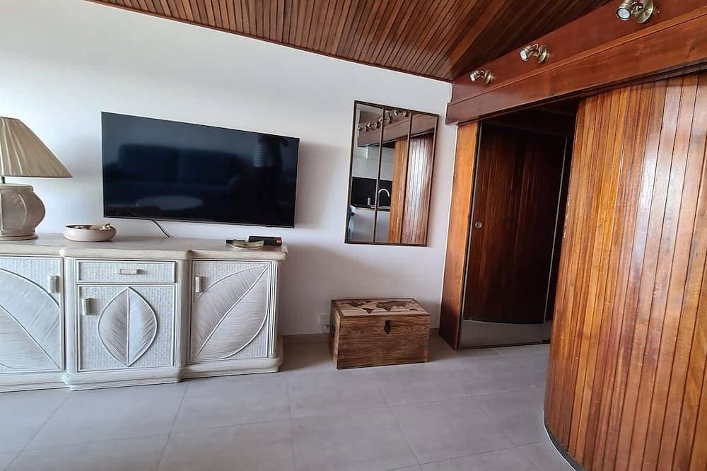 Foto 12 von 28: T2 am Wasser, Klimaanlage, Wi-Fi, Parkplatz, Pool, direktem Zugang zum Strand