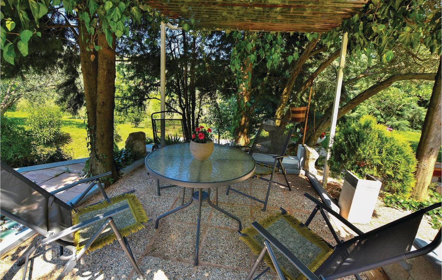 Foto 3 von 15: Ferienwohnung für 4 Personen mit Terrasse