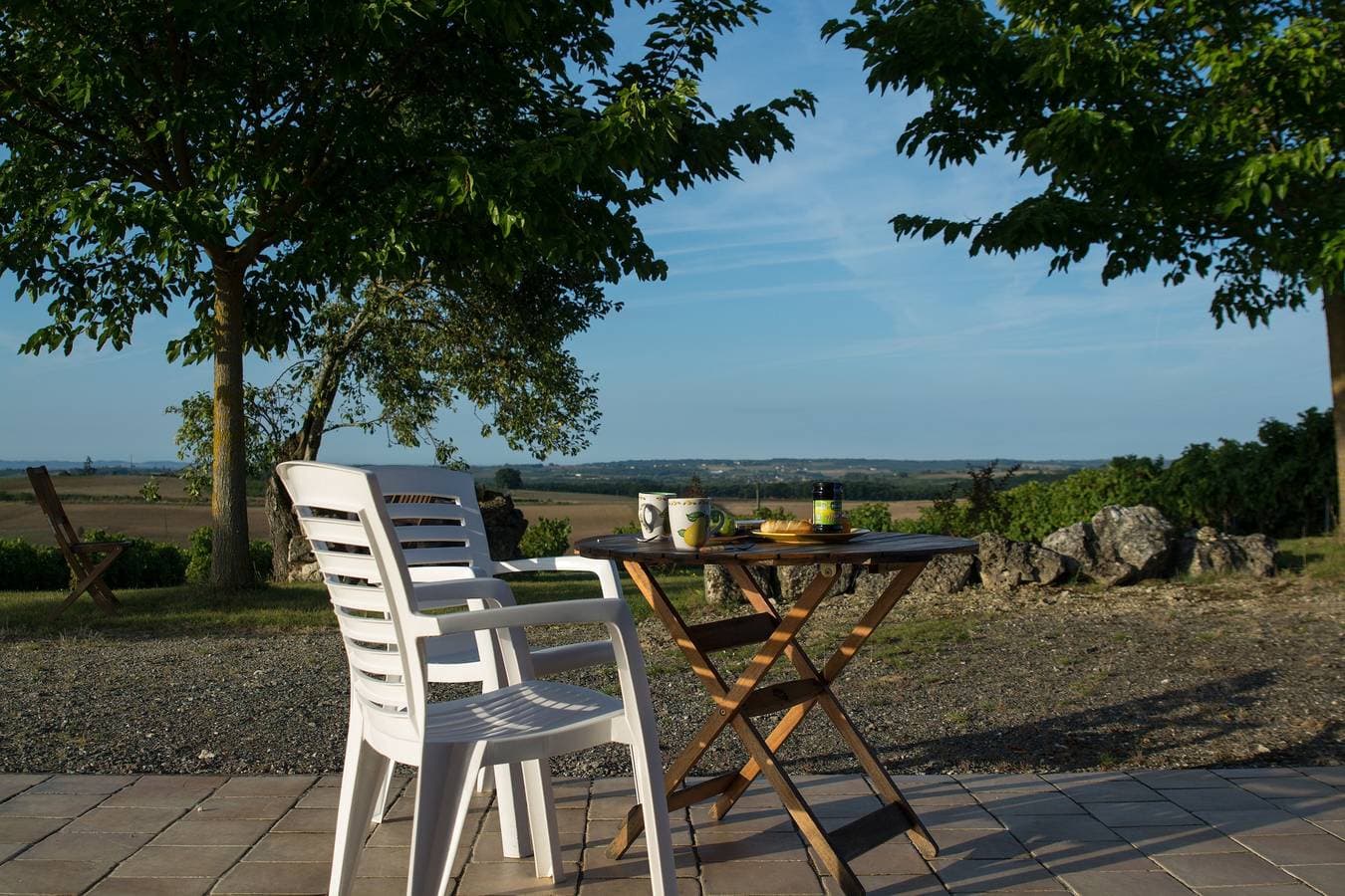 Foto 8 von 15: Ferienhaus „La Cabane du Vigneron“ mit Gemeinschaftspool, privater Terrasse & Klimaanlage