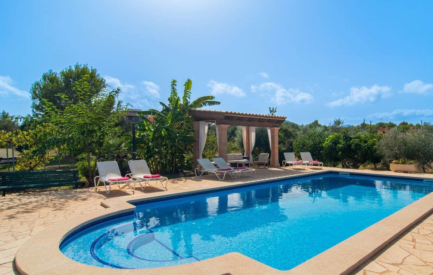 Foto 8 von 41: Gemütliche Wohnung mit Terrasse und Pool, 900m zum Strand Sa Marjal