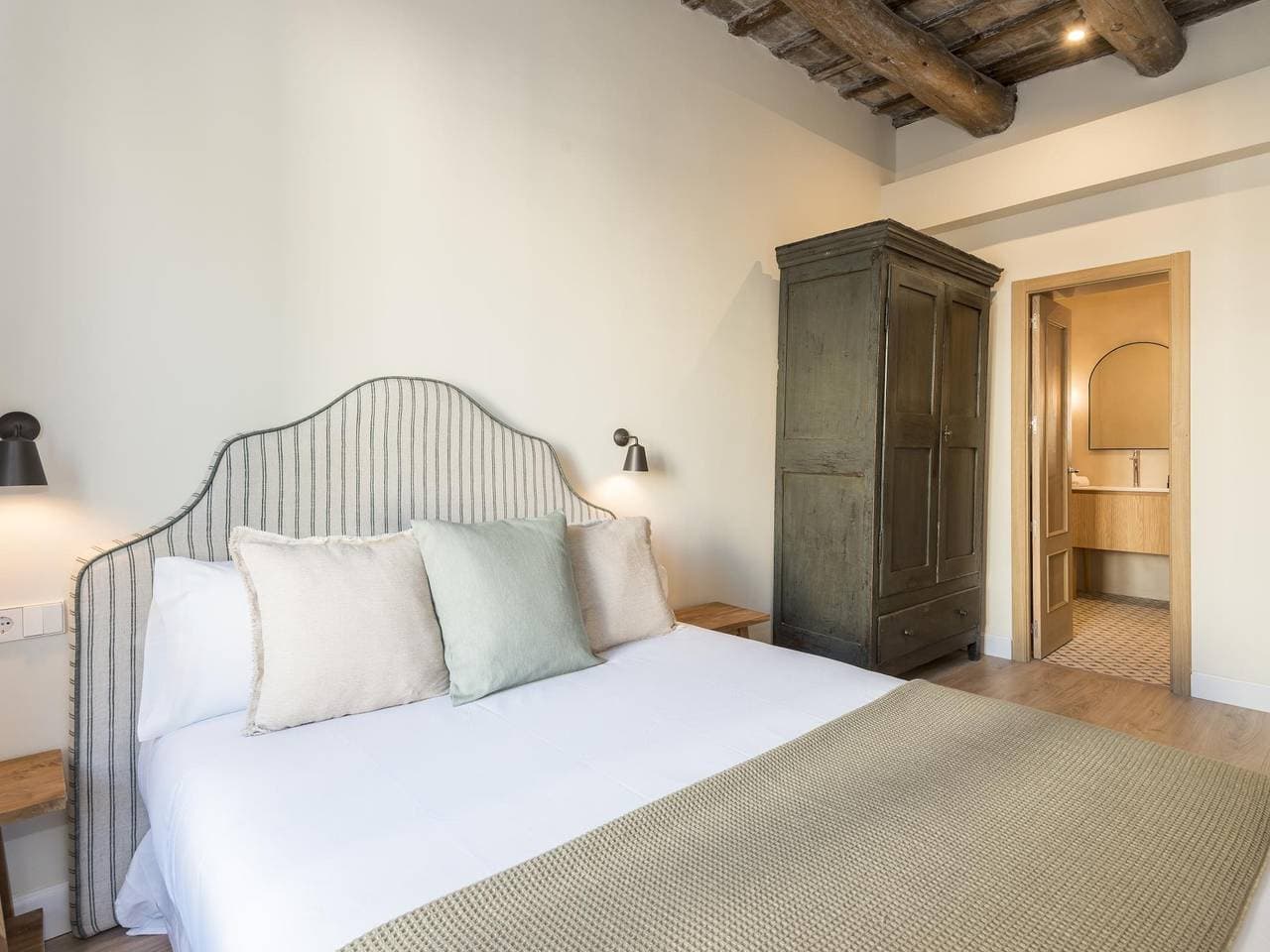 Foto 9 von 47: Ferienwohnung für 5 Personen mit Balkon/Terrasse
