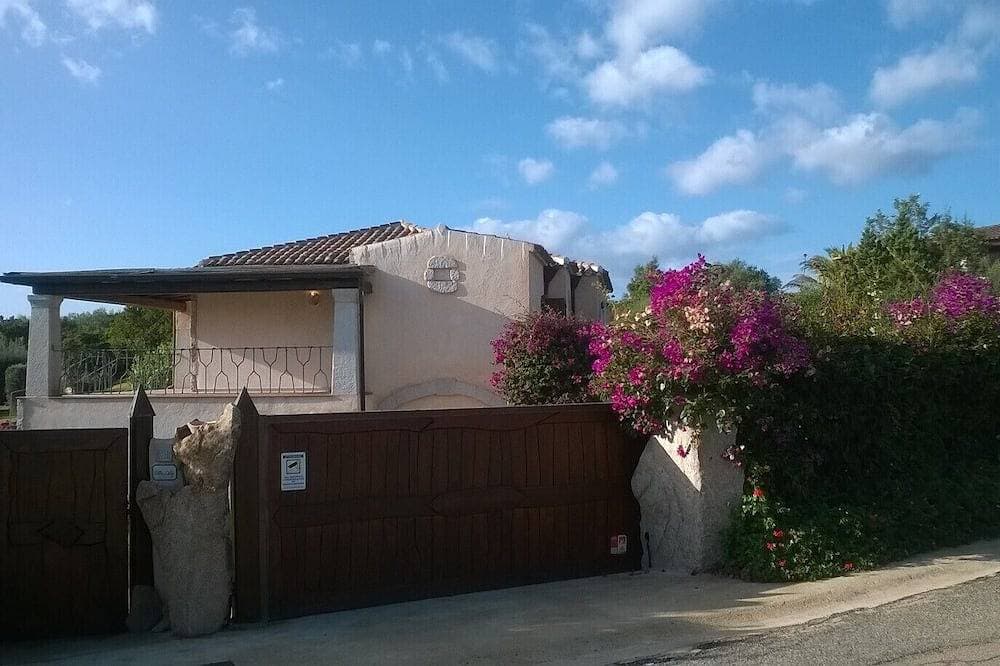Foto 13 von 30: San Teodoro: Fantastische Villa Ausgezeichneten Meerblick Garten und im Mittelmeer