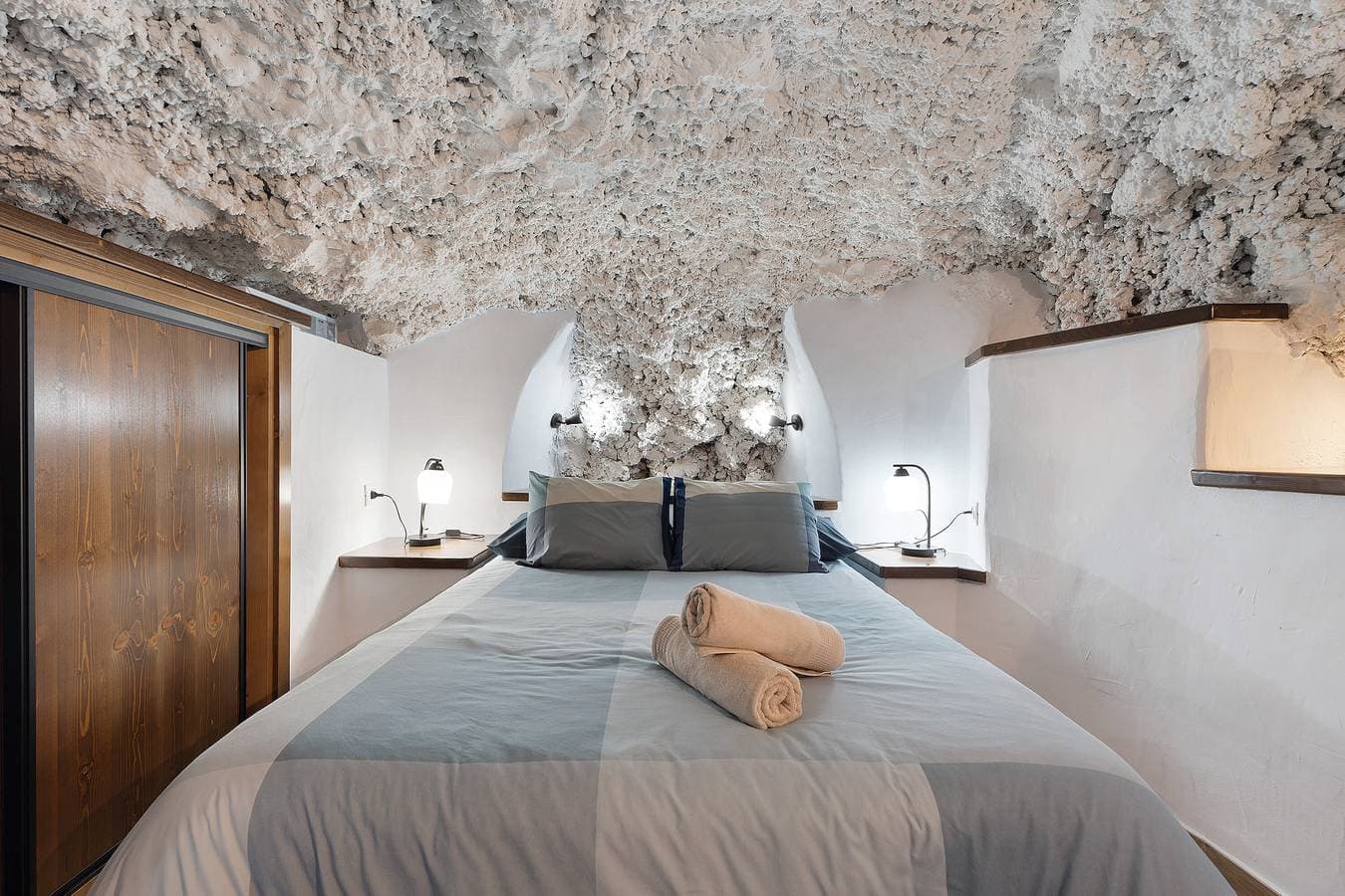 Foto 3 von 30: Ferienwohnung "Cueva El Desvelo" mit Meerblick, 3 privaten Terrassen und WLAN
