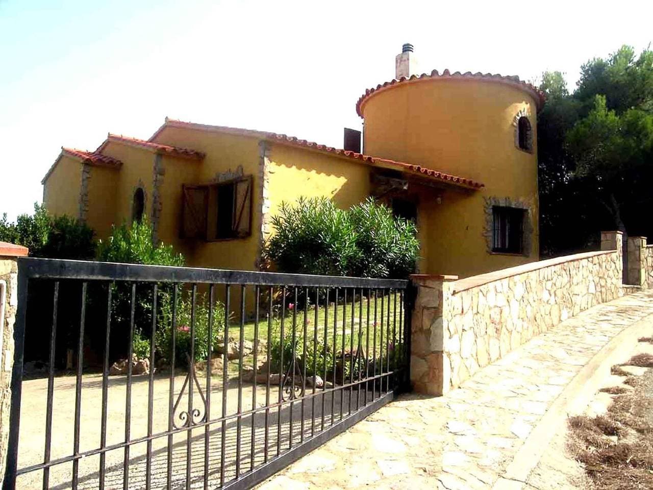 Foto 3 von 24: 4-Zimmer-Haus an der Costa Brava mit Privatpool, WLAN und Haustiere erlaubt