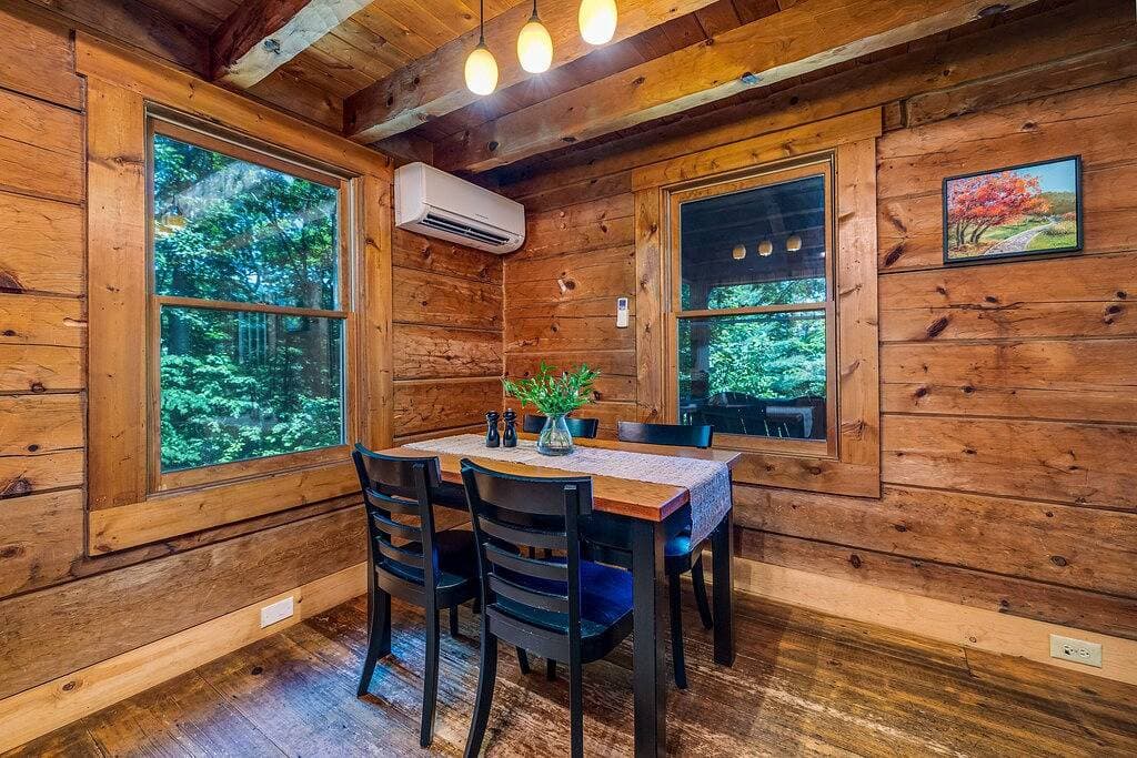 Foto 7 von 30: Falling Leaf Cabin Secluded Mit Blick auf die Berge!