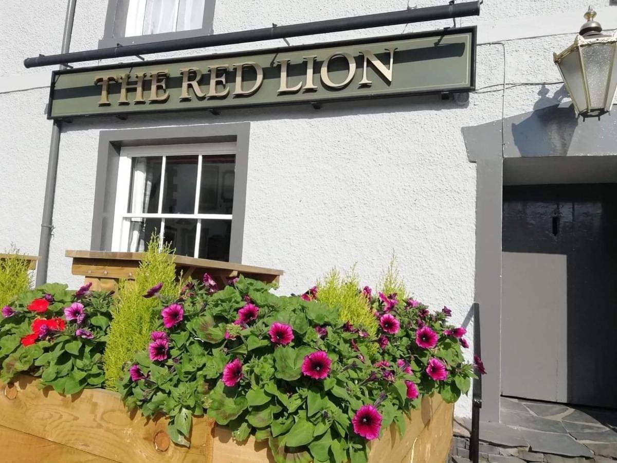 Red Lion Rooms - Self Check In 1