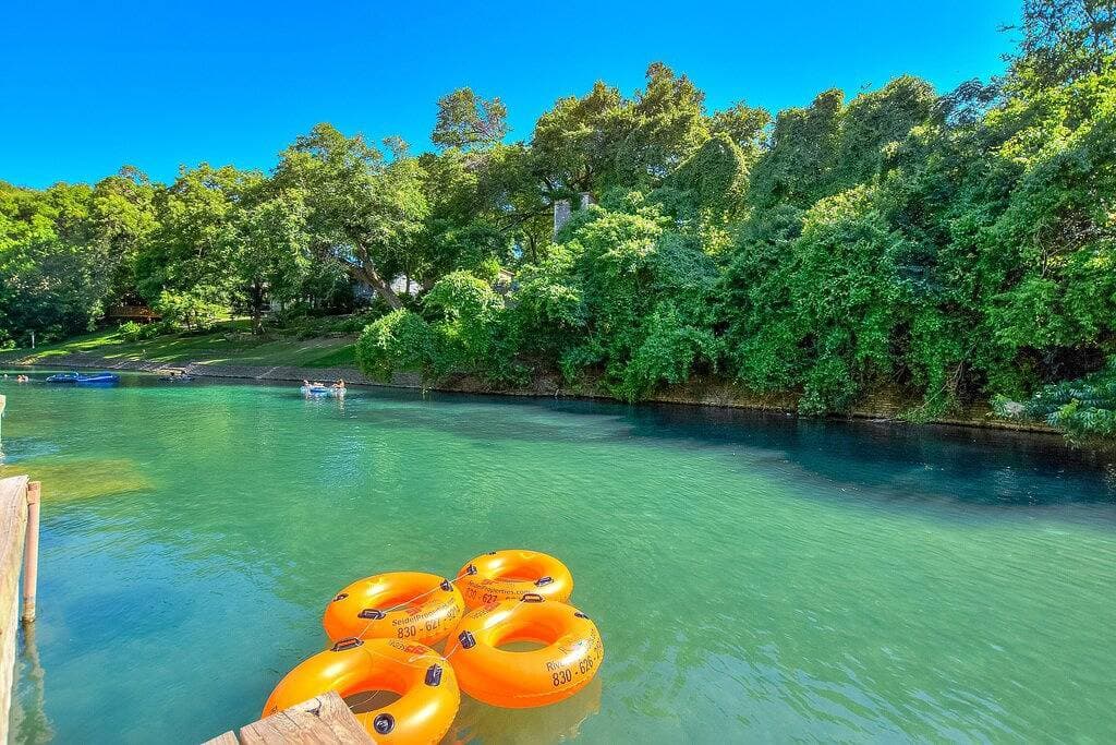 Foto 6 von 28: Privater Zugang zum Comal Fluss und zu Fuß zu Schlitterbahn!