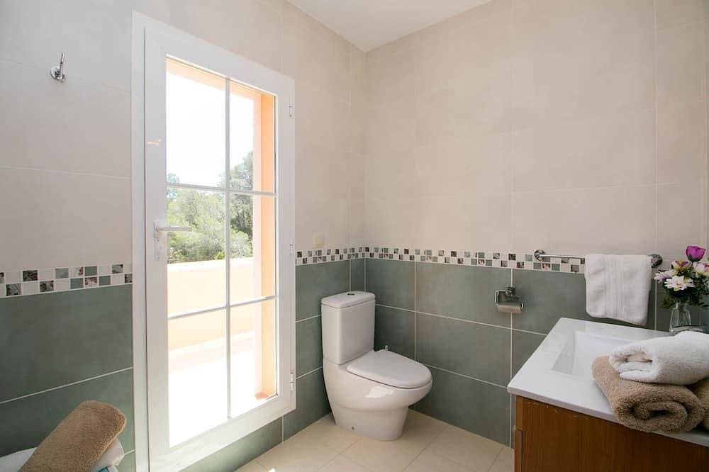 Foto 8 von 30: Nº Turismo:, Port des Torrent, privater Pool, Klimaanlage, Grillplatz, Parkplatz