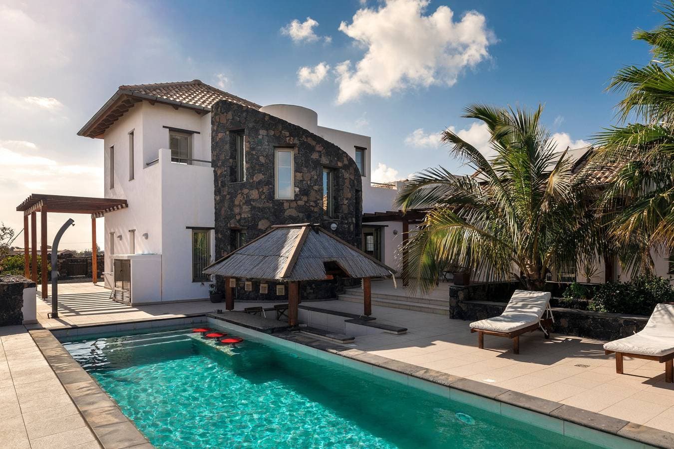 Villa Annunaki 1