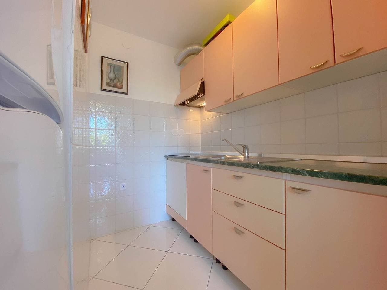 Foto 13 von 25: Charmantes Apartment nur 80 Meter bis zur blauen Adria mit privatem Balkon, Klima, WiFi