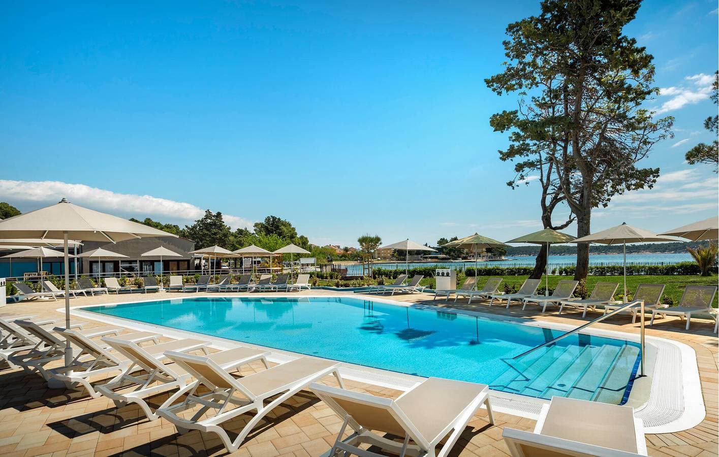 Foto 11 von 28: Gemütliches Mobilheim mit Pool, Terrasse und 1 km zum Strand