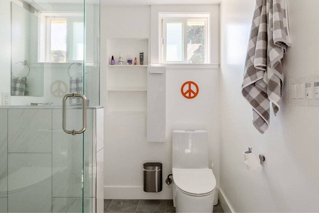 Foto 4 von 37: Modernes Ferienhaus mit kompletter Küche & privater Terrasse. Nahe großartiger Wanderwege!