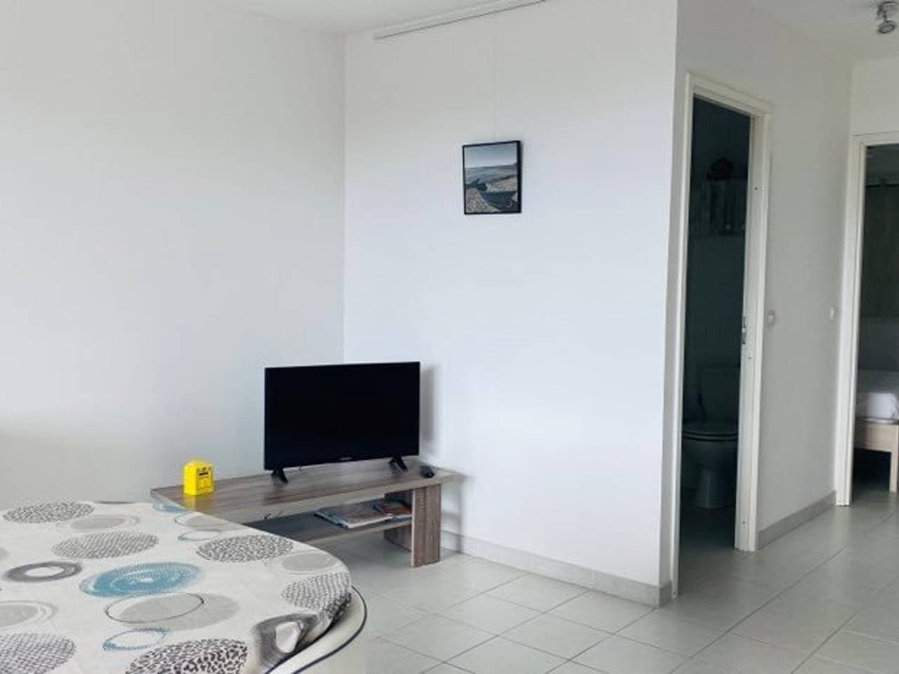 Foto 7 von 16: Zweizimmerwohnung, 4 Betten, Strandnähe, 700m zum Strand, Parkplatz, Citadelle zu Fuß erreichbar