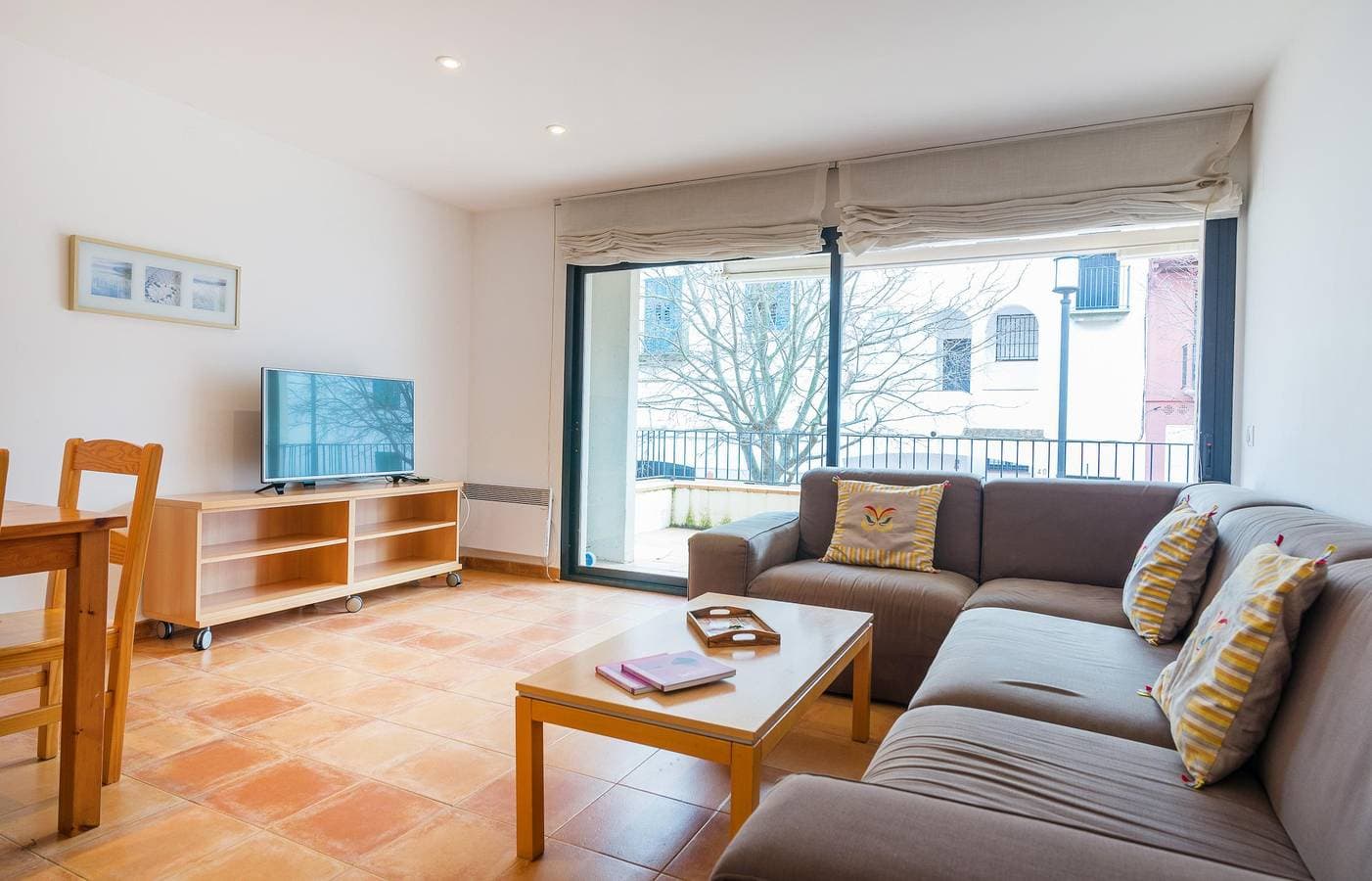 Foto 4 von 31: Canadell Bloc A Baixos 3ª - apartment on second line in Calella de Palafrugell-Costa Brava