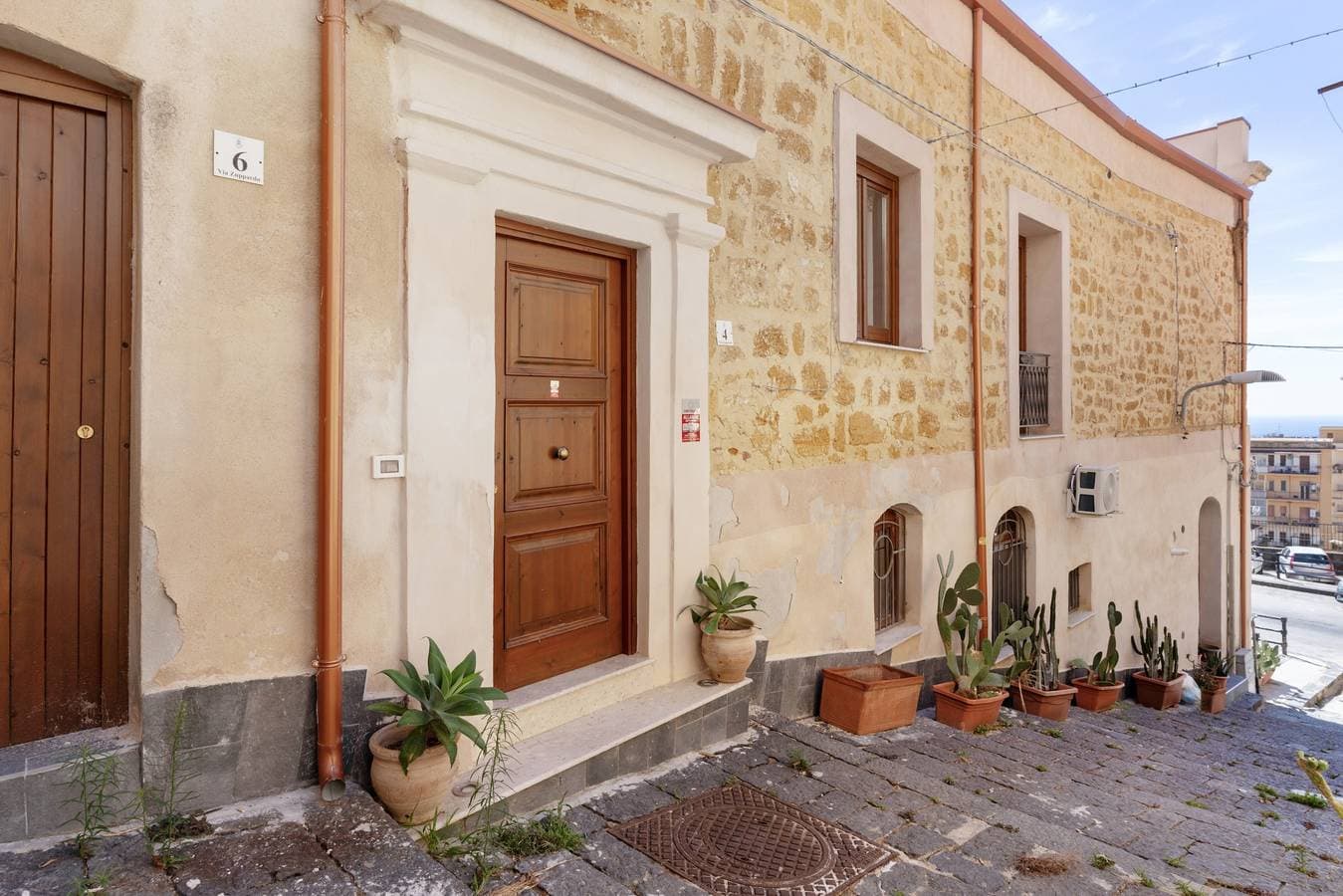 Foto 6 von 32: Ferienwohnung 'Palazzo Zuppardo – Centro Storico di Agrigento, Vista Mare e Balcone'