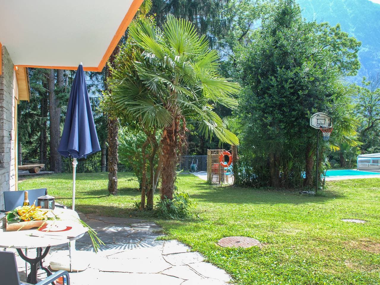 Foto 10 von 27: Poolside