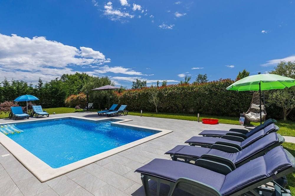 Foto 12 von 30: Alleinstehendes Ferienhaus mit  W-Lan, Klimaanlage, privatem Pool, TV, Terrasse, Haustiere erlaubt