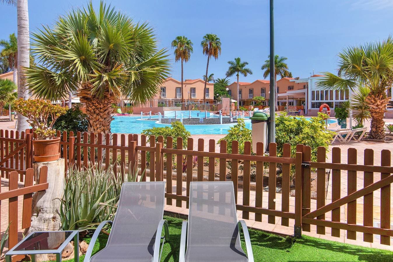 Oasis Pool View 1