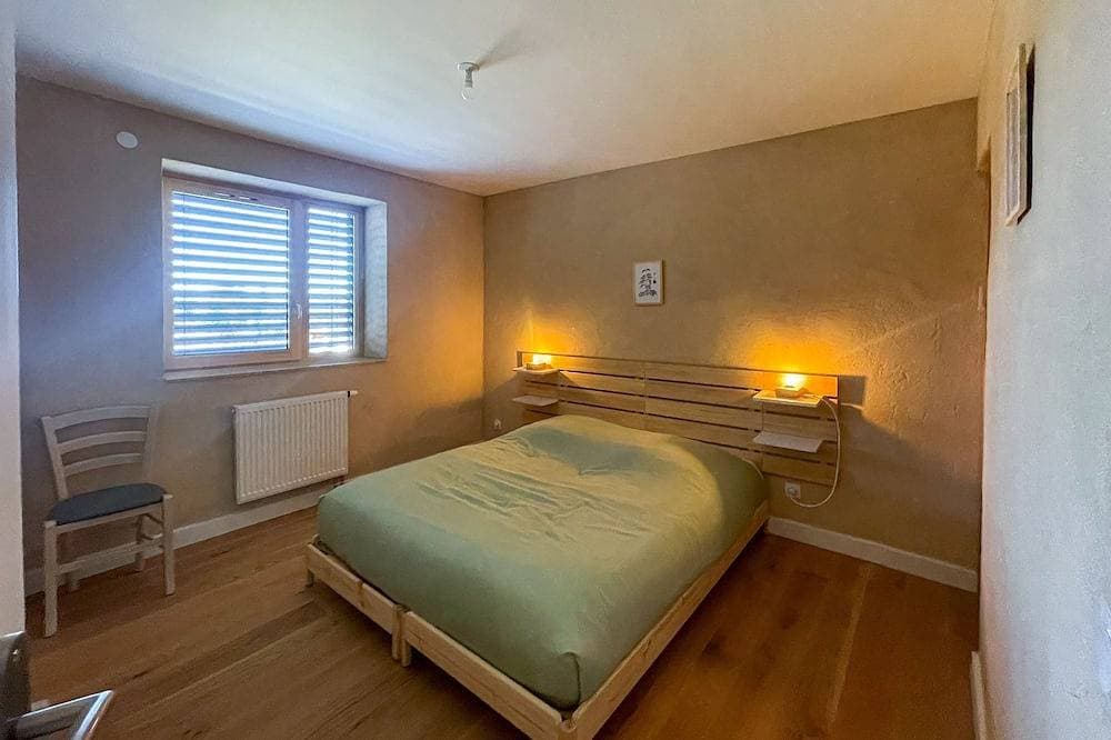 Foto 2 von 30: Comfortable forest house: 6 bedrooms + 1 dormitory 5 bathrooms in the heart of Ardèche verte