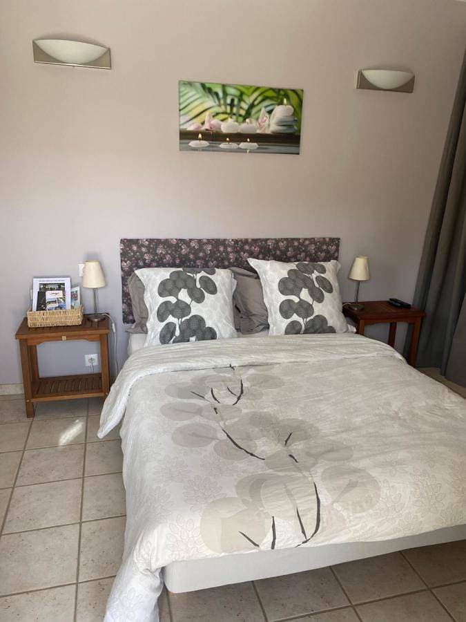 Foto 2 von 5: Double Room with Pool View