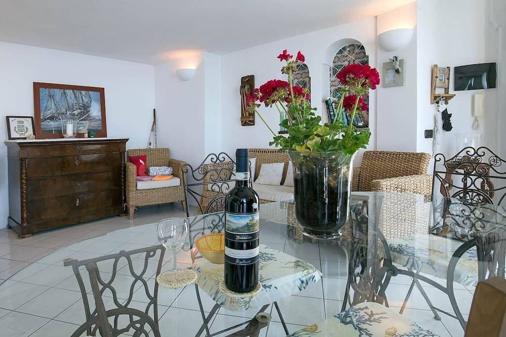 Foto 13 von 30: Romantische Villa für 2 Personen, mit Blick auf das Meer, in einer natürlichen Klippe.