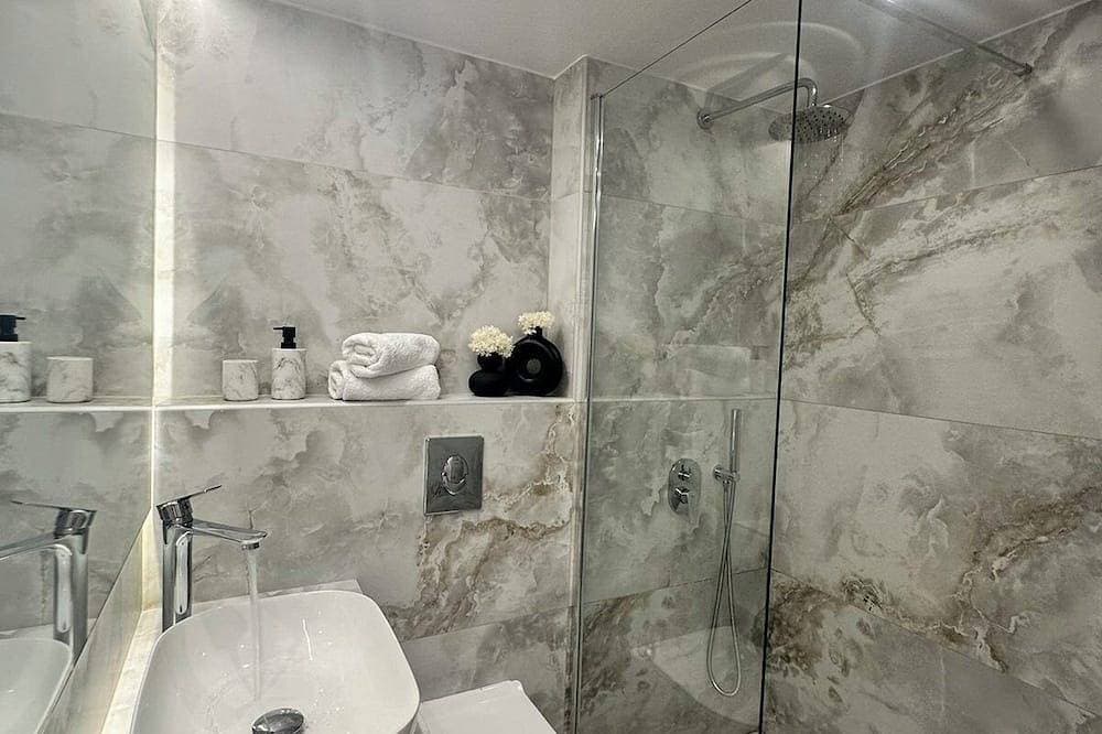 Foto 7 von 28: Luxurious Cozy Seaside Ap  ''Marirena 3''