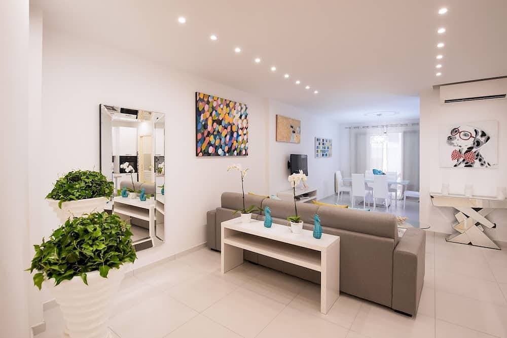 Foto 6 von 15: Stylish Apartment Close to beach - Al Corso 8 by Amalfivacation.It