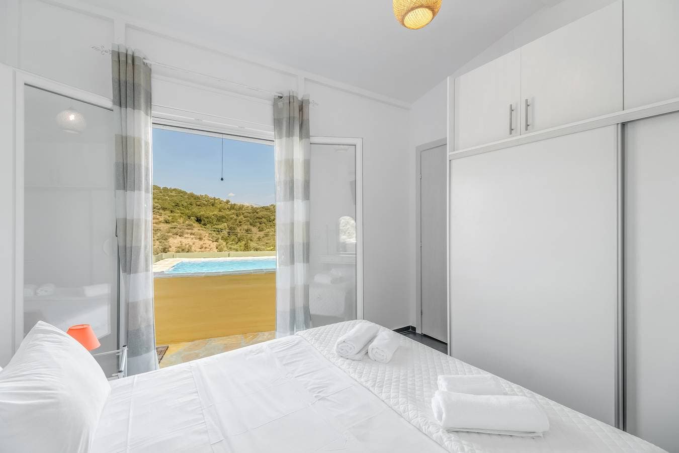 Foto 8 von 21: Villa "Μyrtali" mit Meerblick, 2 privaten Terrassen und WLAN