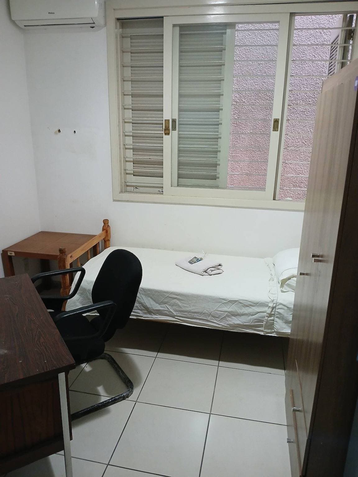 Foto 4 von 11: Gemütliches Porto Alegre B&B – Mehrbettzimmer im Stadtzentrum