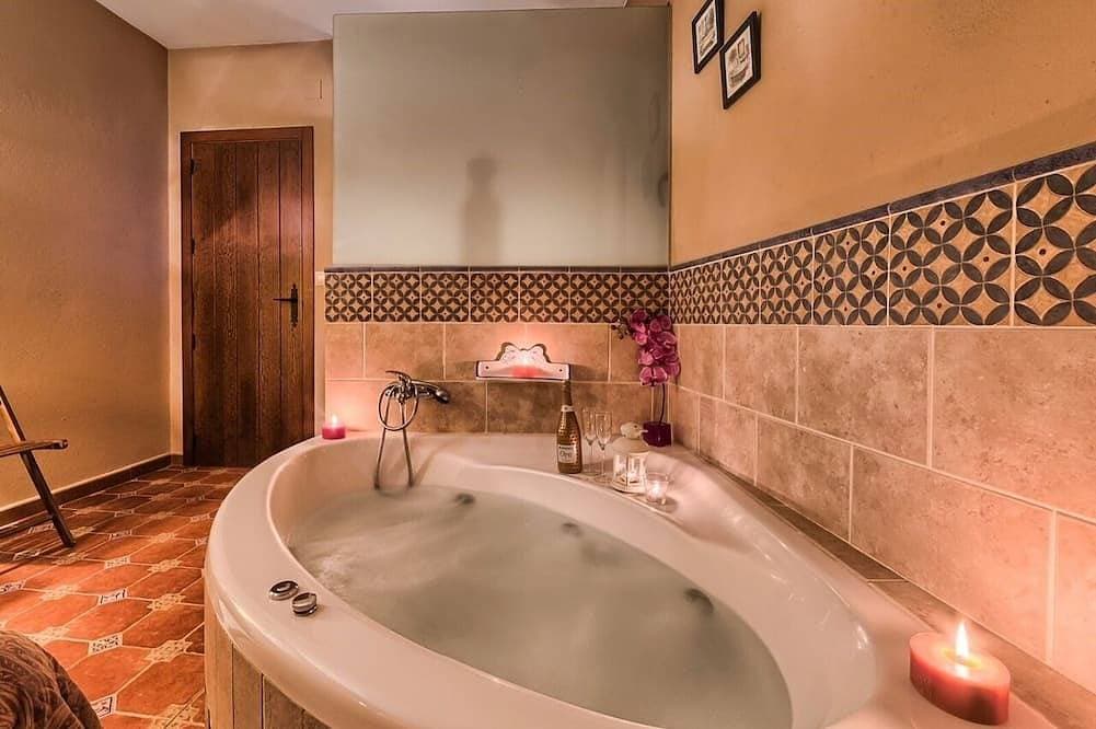 Foto 9 von 30: Ideale Paare, Jaccuzi im Zimmer, Aktivitäten in der Natur