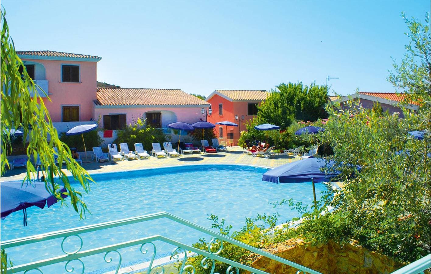 Foto 7 von 13: Rückzugsort am Pool 1,5 km vom Strand entfernt