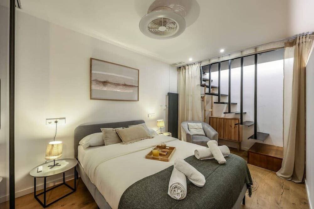 Foto 2 von 30: Design and Elegance in the Heart of Madrid