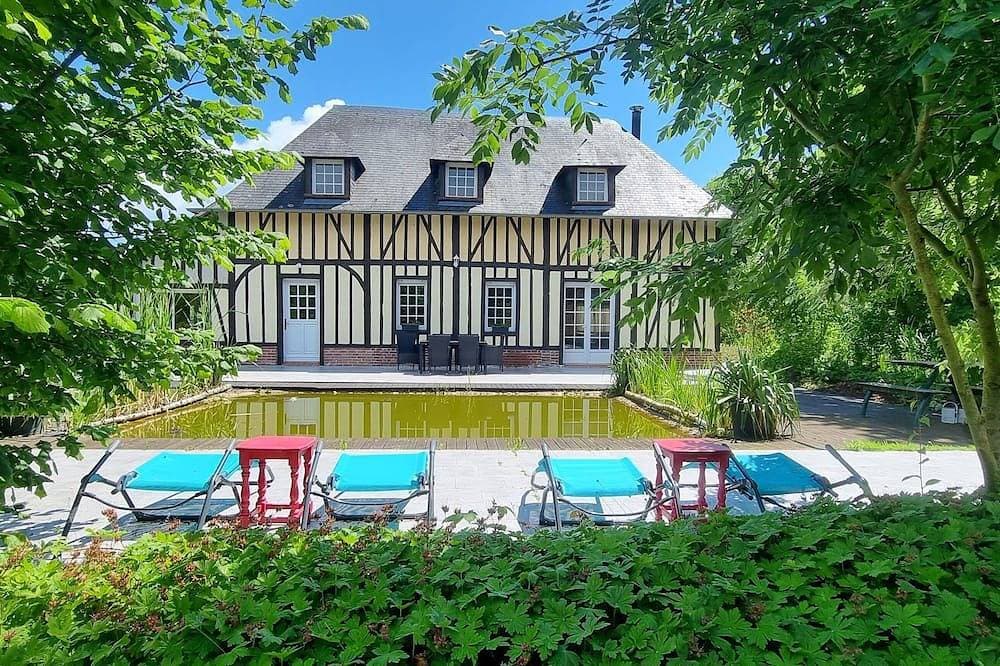 Gîte de la Colombière : Location Saisonnière Pour 6 Personnes au Calme à Lieurey 1