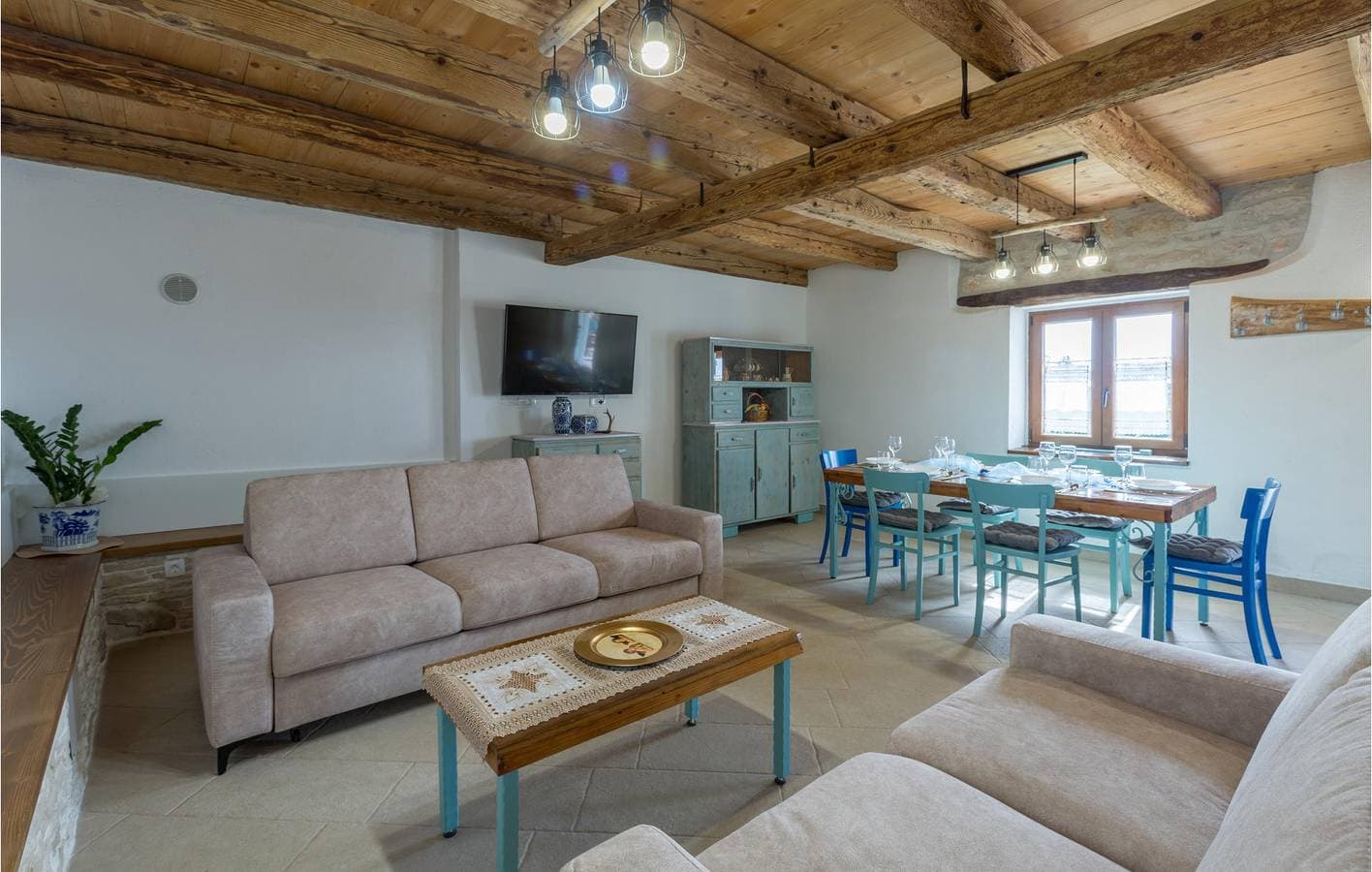 Foto 4 von 19: Apartment am Meer mit Terrasse, WLAN und Parkplatz in Montrin