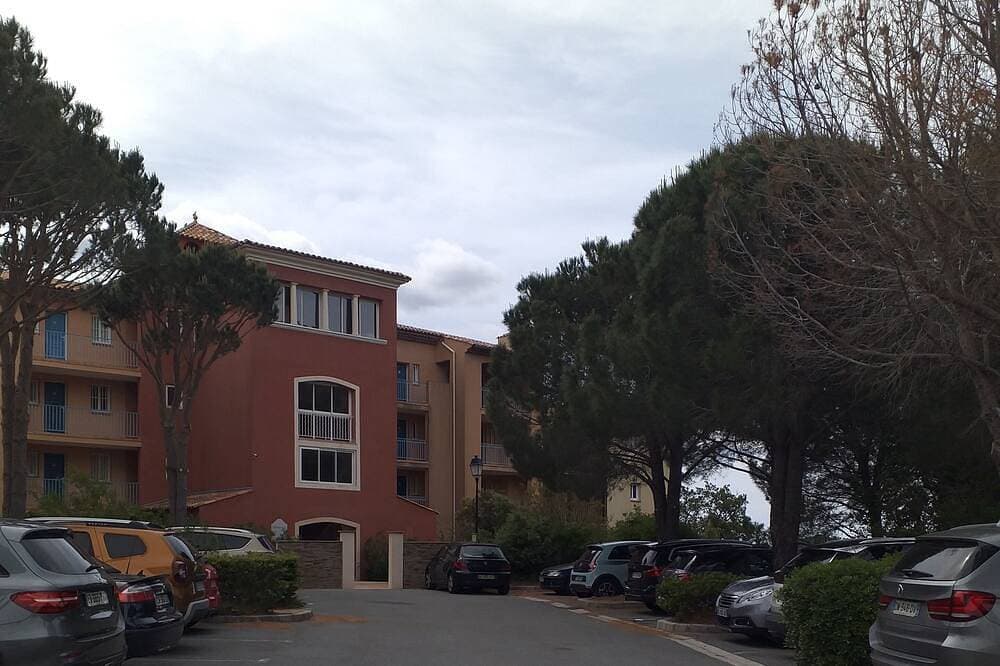 Foto 8 von 21: Apartment Le Hameau des Issambres, sea view of the Gulf of St Tropez