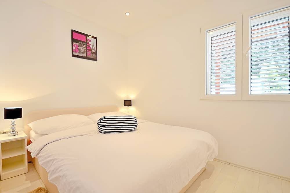 Foto 3 von 20: Familienfreundliche Villa mit Pool 3 Minuten vom Meer und Zentrum • Transfer