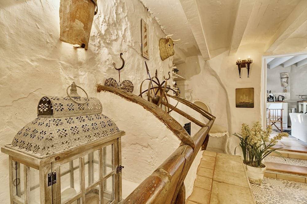 Foto 12 von 23: Romantic 1 bed with private patio overlooking orange grove