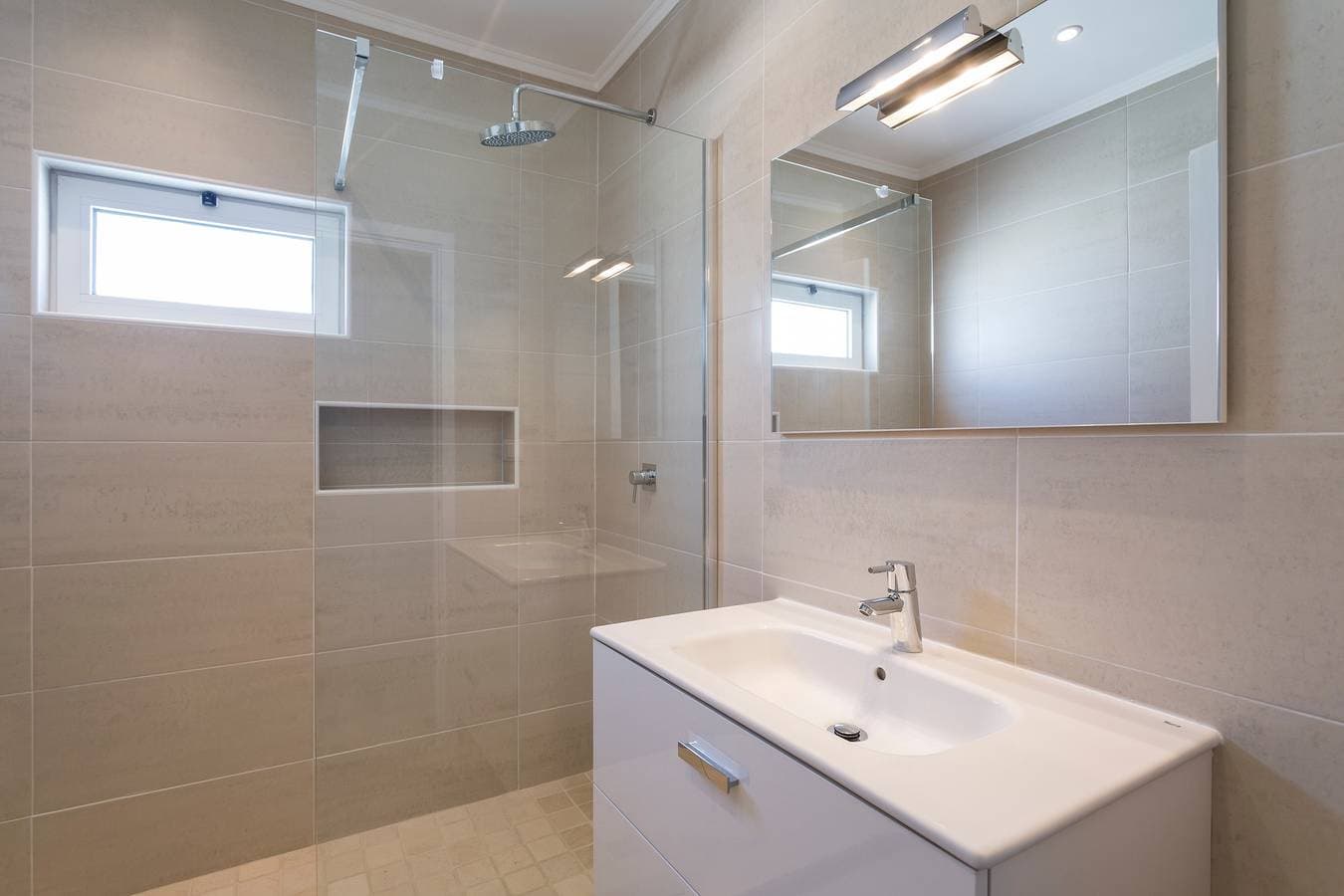 Foto 10 von 14: Villa 'Leeroy' mit privater Terrasse, WLAN und Klimaanlage