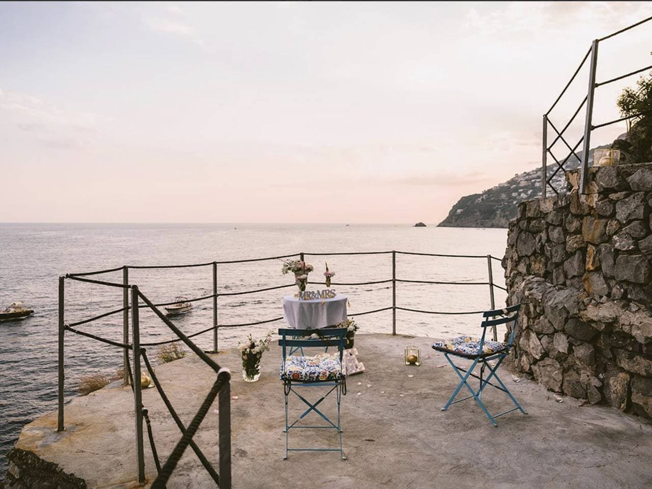 Foto 7 von 30: Villa auf einer natürlichen Klippe mit Blick auf das Meer, nur wenige Schritte