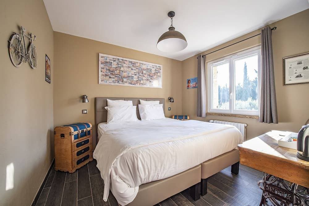 L'Isle-sur-la-Sorgue, quiet, charming bed and breakfast with all comforts 1