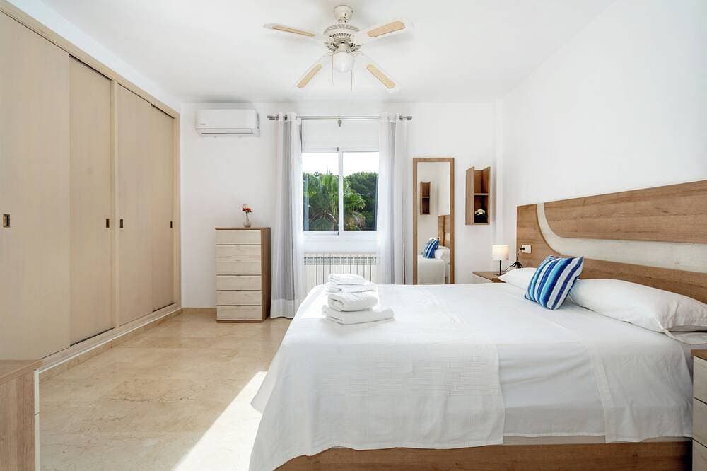 Foto 2 von 30: Tolle Villa Mit Pool, Grill, WLAN, Strand, Meer, 3 Schlafzimmer + 3 Bäder