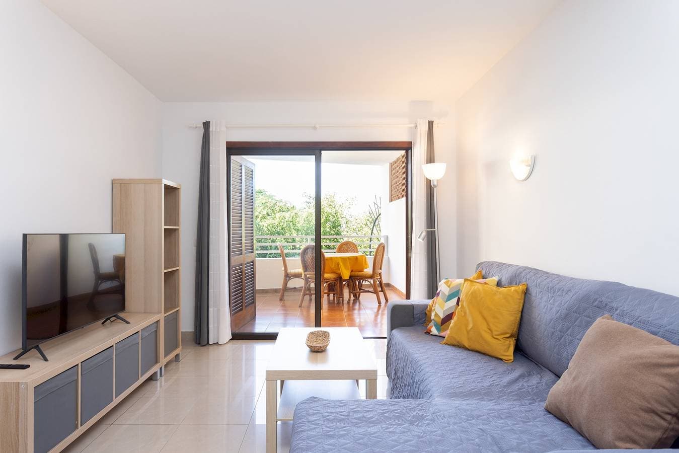 Foto 2 von 30: Ferienwohnung für 4 Personen mit Terrasse
