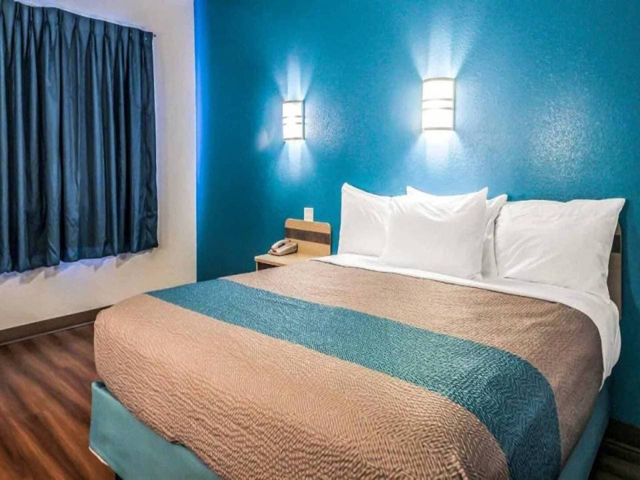 Foto 4 von 40: 1 Kingsize-Bett | Nichtraucher, Kühlschrank mit Mikrowelle