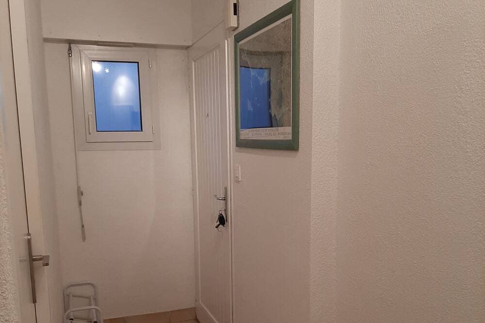 Foto 8 von 13: Large 2-room apartment with small garden, private parking, shops on foot, 1 km from the gulf