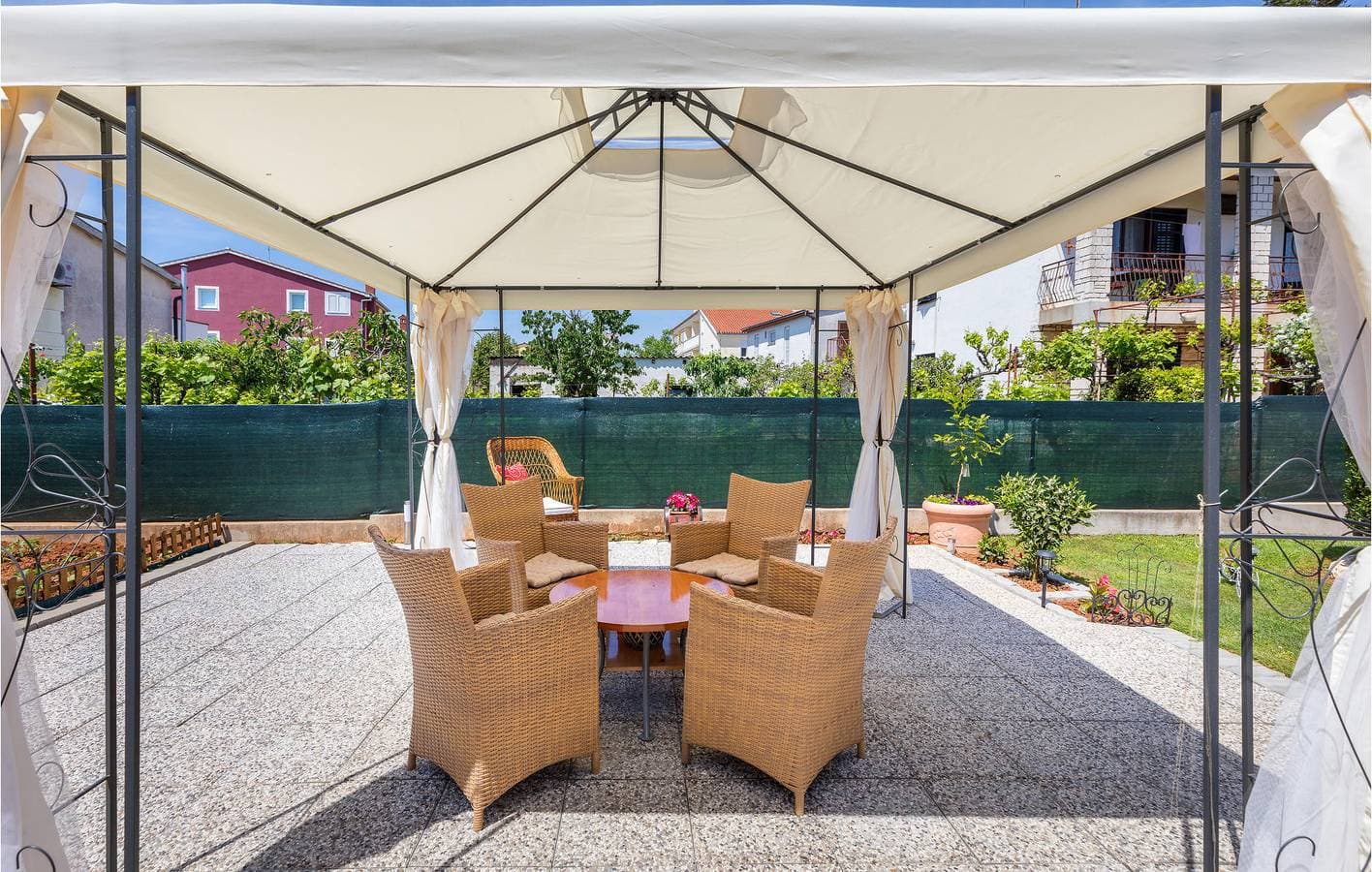 Foto 13 von 35: Charmantes Apartment mit WLAN, Terrasse und Parkplatz in Küstennähe