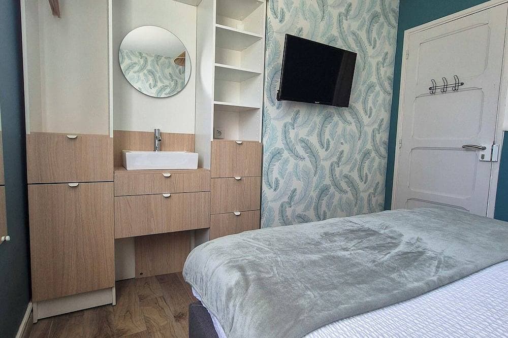 Foto 3 von 30: The house is located 50 meters from the beautiful sandy beach of Denneville.