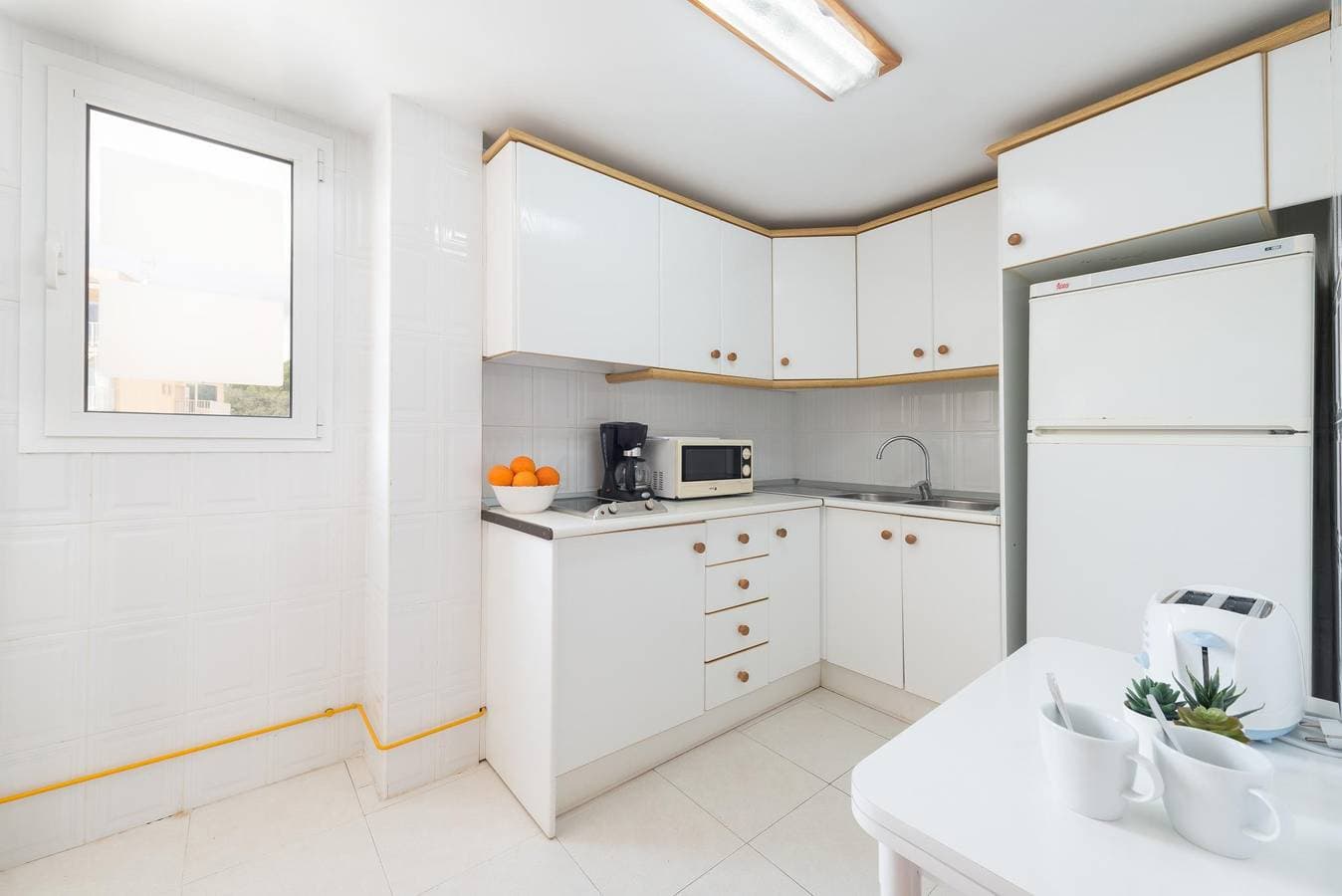 Foto 10 von 24: Oro Del Mar IV Apartamento O5- Das Apartment ist nur 340m vom Strand entfernt und hat einen Gemeinschaftspool. WiFi gratis