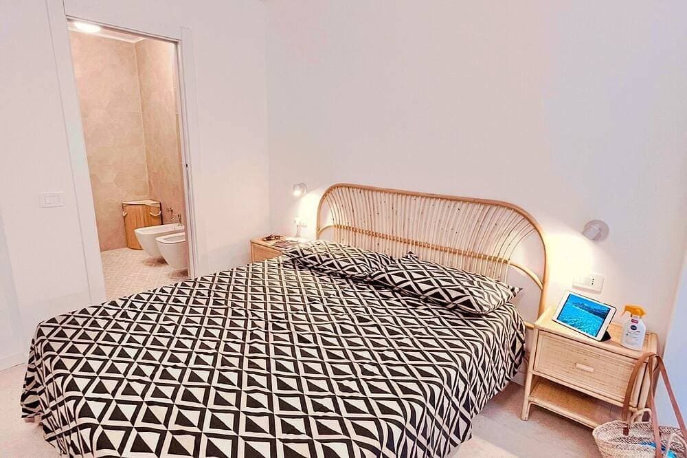 Foto 7 von 30: Bay of Saracens, renovated apartment 6 people with garden parking space